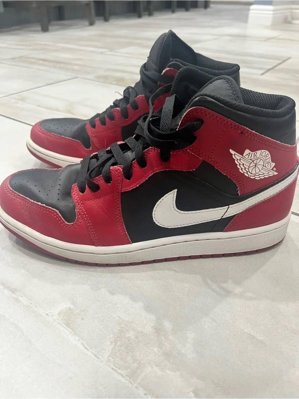 Jordan iconic mid